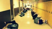 Dans les couloirs du lycée