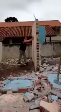 Avant d'abattre un mur