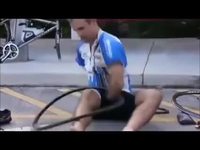 Changer un pneu sans les mains