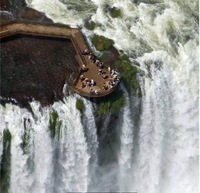 Un balcon aux chutes du Niagara