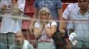 Blonde au stade