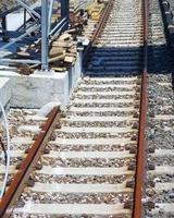 Le train n'a qu'à devenir monorail, ah mais !