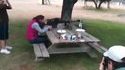 Débarrasser la table avec un fusil de précision