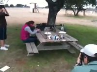Débarrasser la table avec un fusil de précision