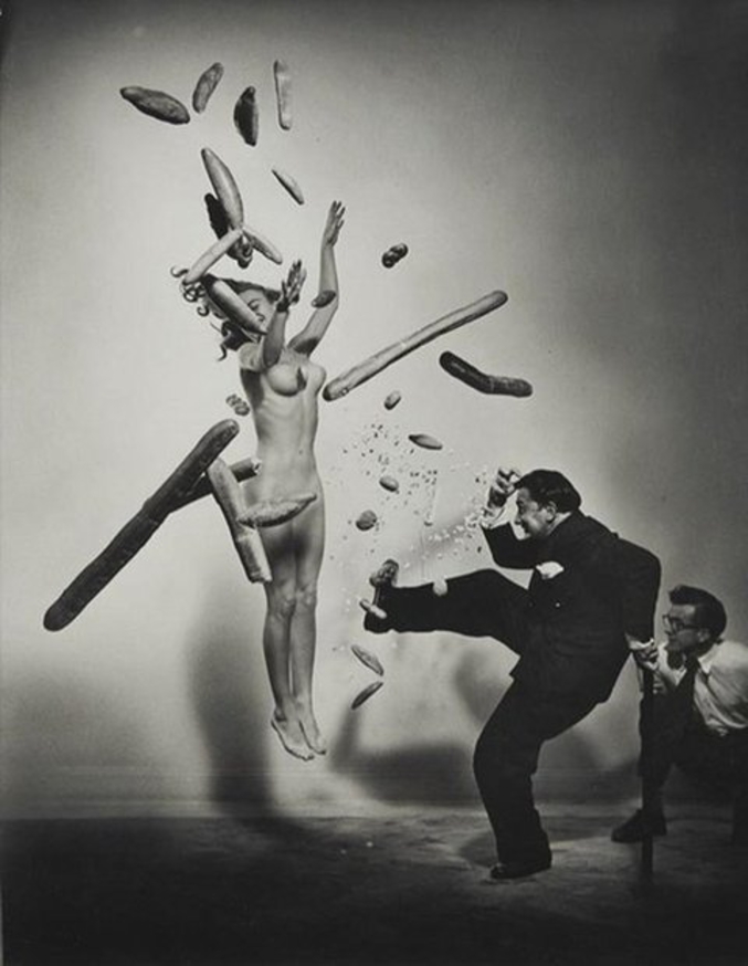 collaboration entre Dali et Halsman
photographie Philippe Halsman 1949

Philippe Halsman (1909-1979) est notamment connu  pour sa série de photo "jumpology", ses portraits de célébrité des années 50 et sa collaboration avec Dali

http://philippehalsman.com/