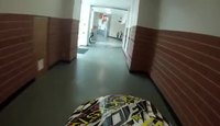 Traverser l'école