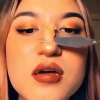 Un chouïa trop de maquillage 