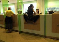 La pose WTF à un comptoir
