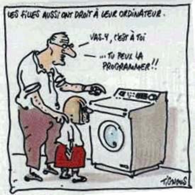 Un père qui présente une machine à laver pour un pc