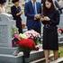 Au cimetière, le recueillement de nos jours