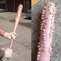 Kan tu as une dent contre quelqu'un...