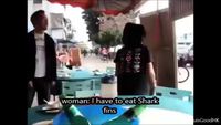 Femme au bord de la crise de nerfs 