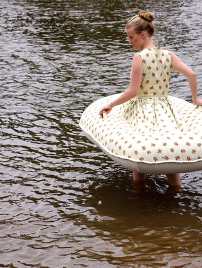 Pratique pour aller dans l'eau. Mais si on danse?