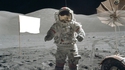 Pendant ce temps, sur la Lune