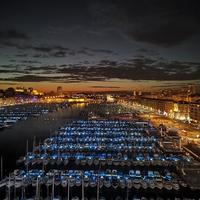 Le Vieux-Port de Marseille le soir