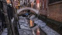 Kan on cure les canaux à Venise, il vaut mieux que ce soit l'hiver