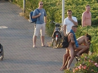 Et les distances de sécurité en rue?