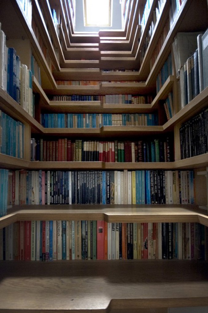 Un escalier bibliothèque.