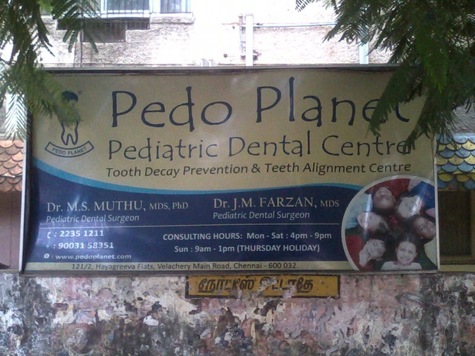 Les spécialistes de dents des enfants.