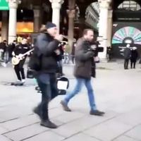 Pendant ce temps, à Milan