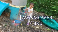 La petite fille et la tondeuse