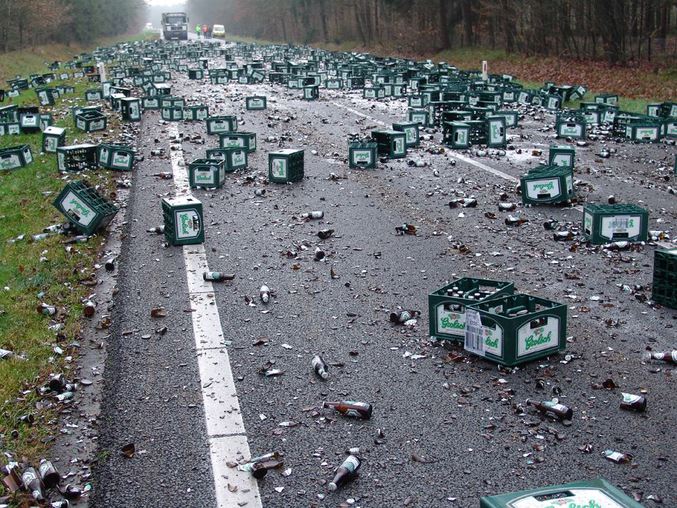 Un accident de camion transportant des bières.