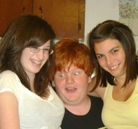 1 man 2 girls