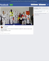 Mamoudou Bassoum, champion d'Europe de taekwondo a affiché son soutien au gilet jaune sur le podium