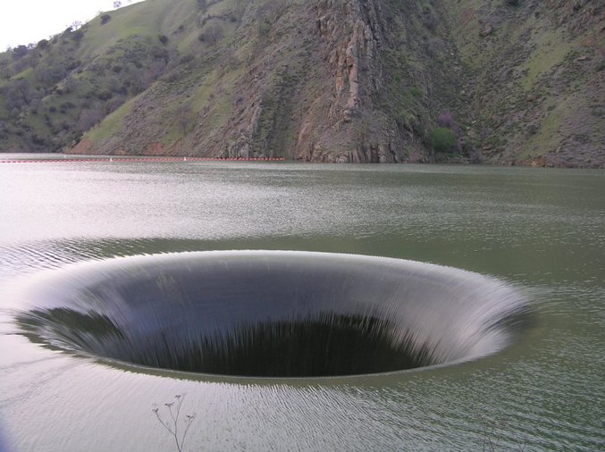 Le système de vidange d'une étendue d'eau le plus grand au monde.