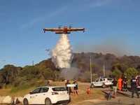 Noria de 9 canadairs sur le feu de Port de Bouc 10 août 2017