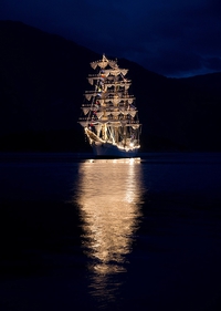 Le Cuauhtémoc au mouillage