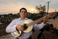 La guitare du Landfill Harmonic Orchestra