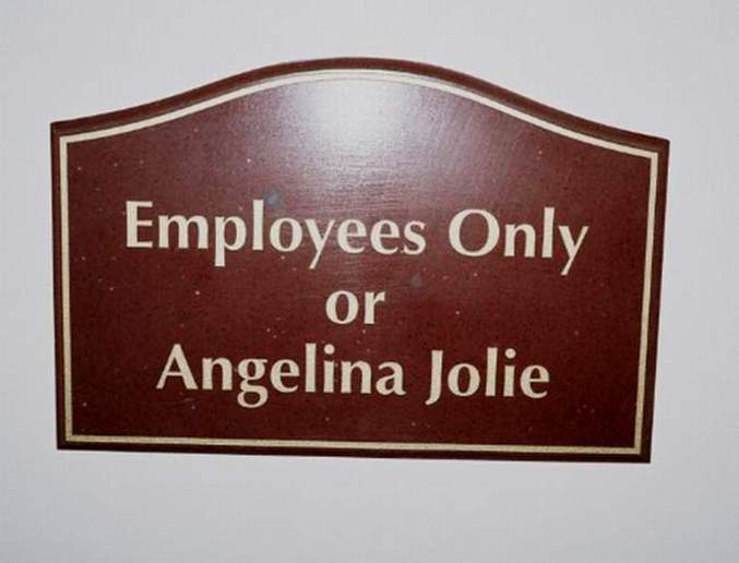 Employés ou Angelina seulement.