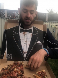 Manger sa pizza proprement