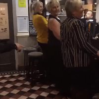 Les mamies, barrez-vous !