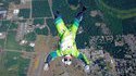 un saut de 7,5 Km sans parachute