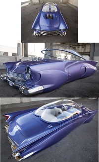 Une Ford de 1955 dite "Beatnik", fortement customisée
