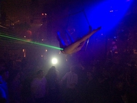 Ambiance laser en boite de nuit