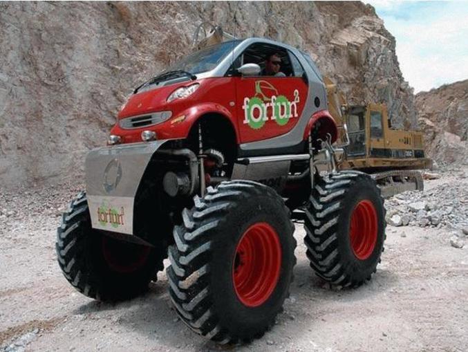 Une Smart monster truck pour la montagne.