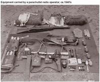 Tout le barda d'un parachutiste radio US pendant la 2ème GM