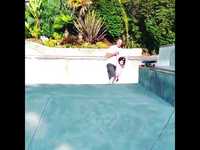 Tony Hawk fait du skate