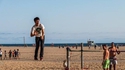 Pendant ce temps, à la plage