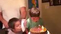 Gérer le frère pendant l’anniversaire