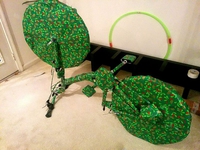 Vraiment impossible de savoir ce que ce papier-cadeau contient...