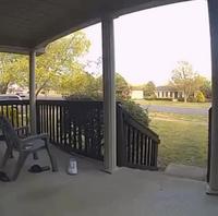 Monsieur colérique ayant raté une marche