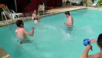 Piscine après manger