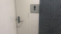WC étroit...