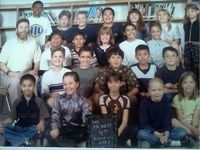Une photo de classe prise au sérieux
