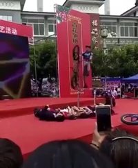 Sauter des gens à vélo 