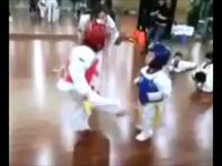 Combat épique de taekwondo